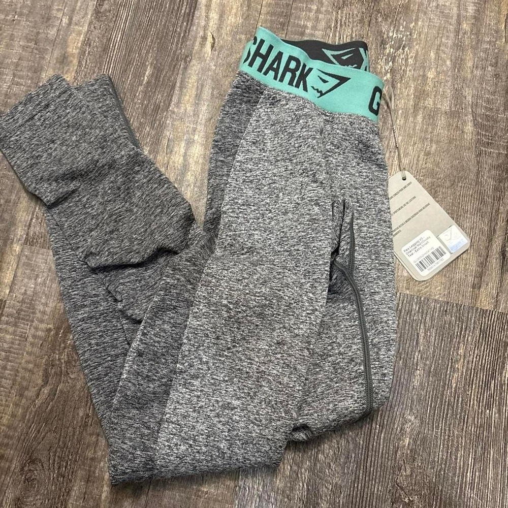 Grey Gymshark leggings NWT size xs with blue waistband